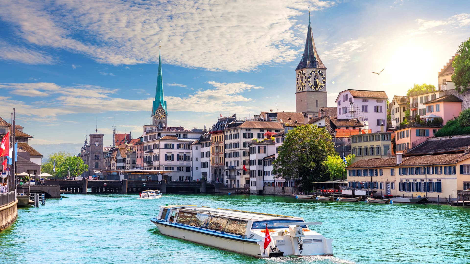 Deal from Mumbai to Zurich at ₹27,762